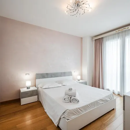 Emilia Street Διαμέρισμα *