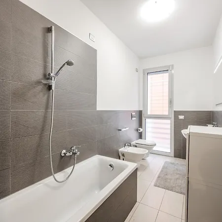 Emilia Street * Μόντενα